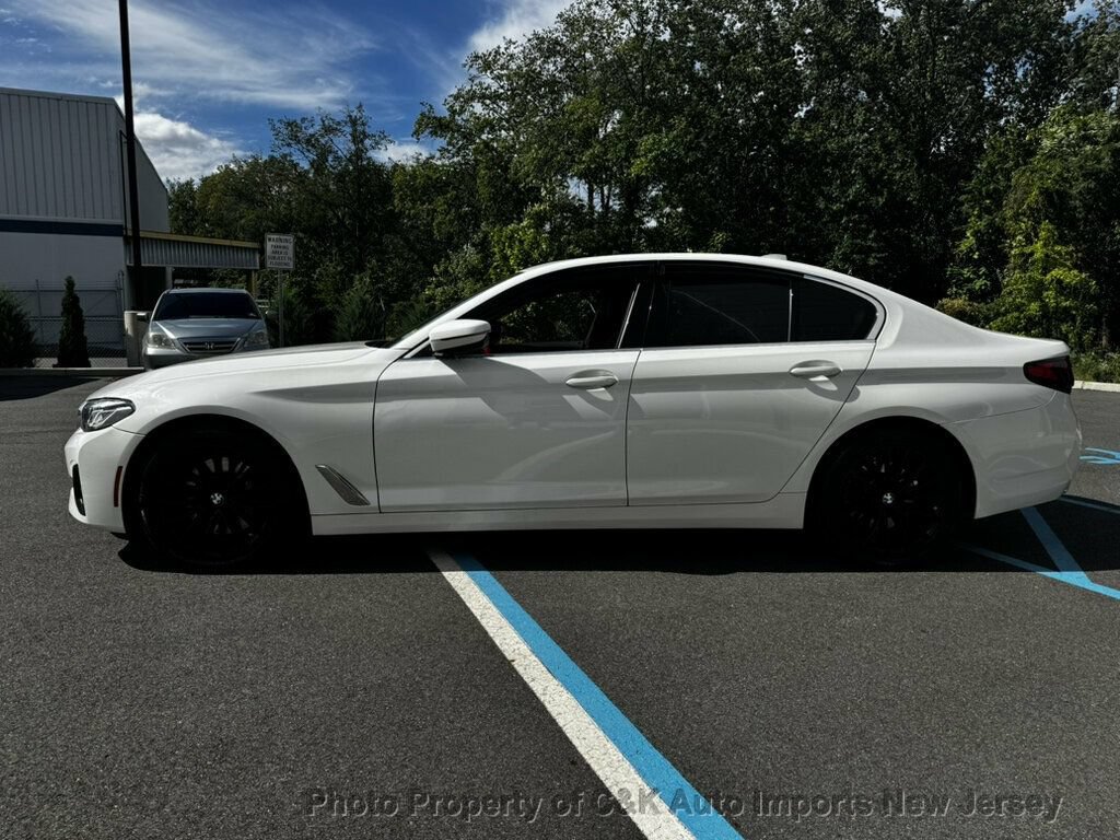 Used 2021 BMW 530i w/ Convenience Package RWD image 2