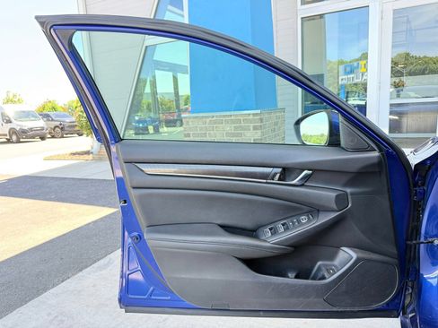 Used 2019 Honda Accord Sport image 13