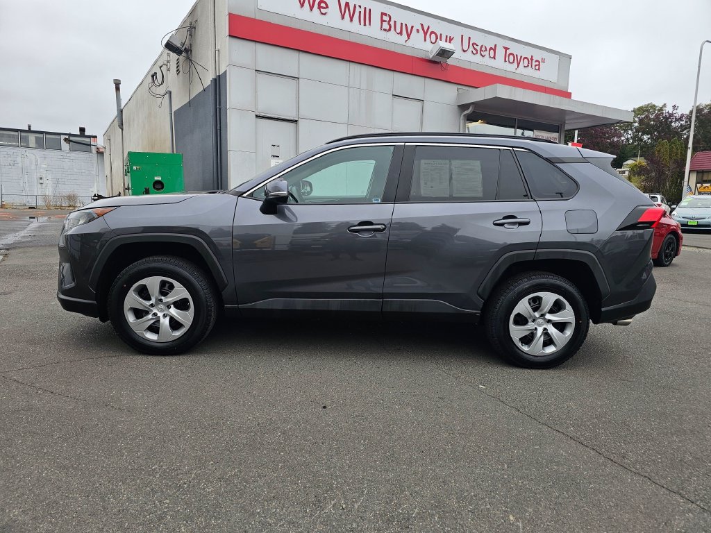 Certified 2021 Toyota RAV4 LE AWD/4WD image 4