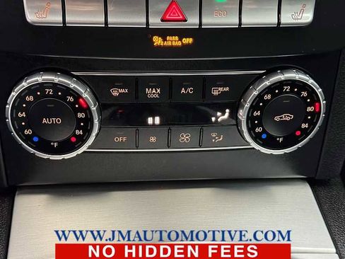 Used 2014 Mercedes-Benz C 300 Sport image 34