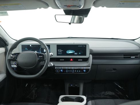 Used 2023 Hyundai Ioniq 5 SE image 13