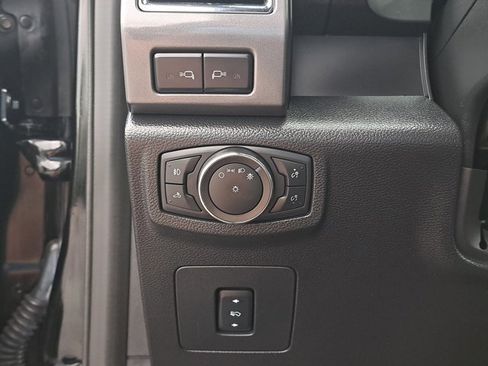 Certified 2017 Ford F150 XLT w/ Equipment Group 302A Luxury image 22