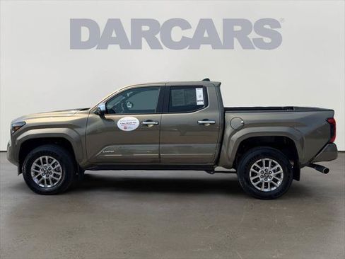 Certified 2026 Toyota Tacoma Limited AWD/4WD image 4