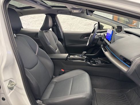 Certified 2024 Toyota Prius XLE image 47