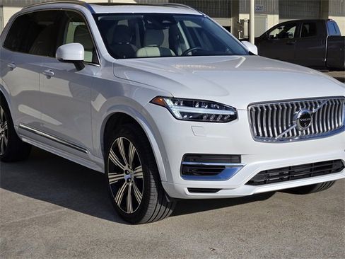 New 2025 Volvo XC90 T8 Plus w/ Protection Package Premier image 10
