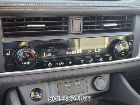Used 2024 Nissan Rogue SV w/ SV Premium Package AWD/4WD image 24