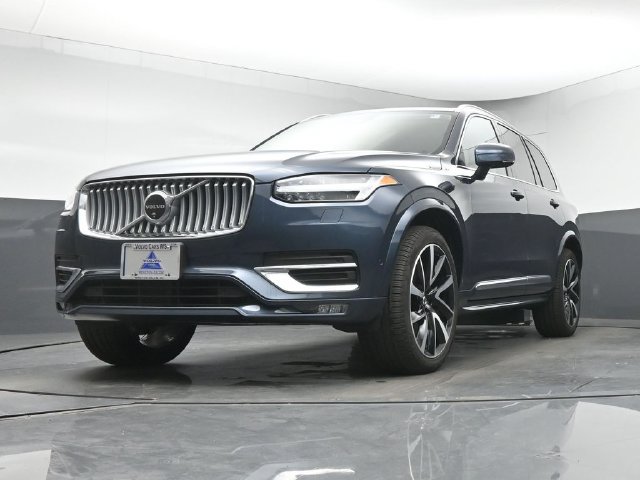 Used 2025 Volvo XC90 B5 Plus w/ Protection Package Premier AWD/4WD image 12
