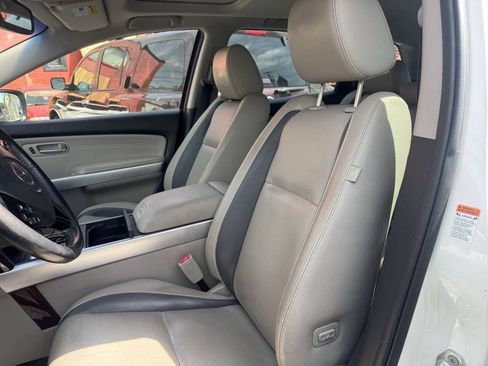 Used 2009 MAZDA CX-9 Grand Touring w/ Moonroof & Bose Audio Pkg FWD image 6