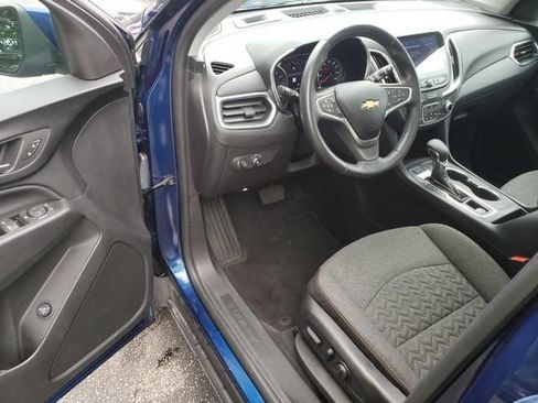 Used 2022 Chevrolet Equinox LT AWD/4WD image 10