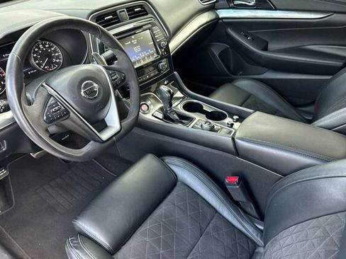 Used 2017 Nissan Maxima SR w/ Midnight Edition FWD image 10