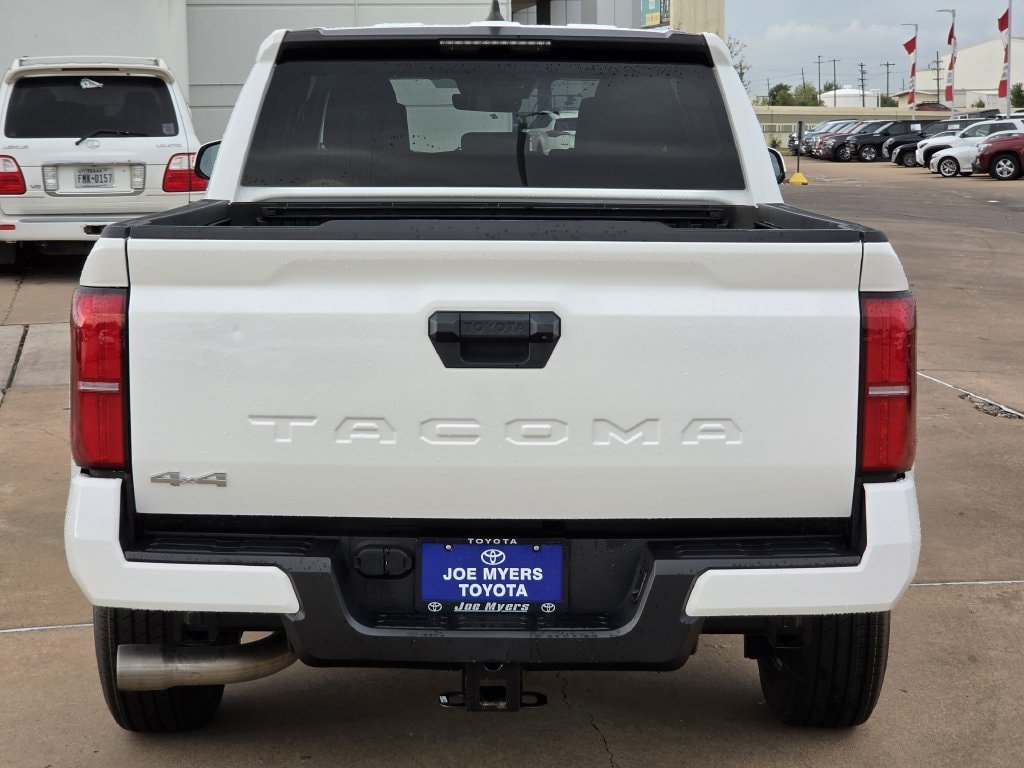 Used 2024 Toyota Tacoma SR5 AWD/4WD image 8