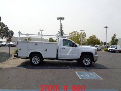 Used 2018 Chevrolet Silverado 3500 W/T RWD image 9