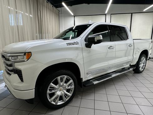 Certified 2024 Chevrolet Silverado 1500 High Country w/ High Country Premium Package AWD/4WD image 14
