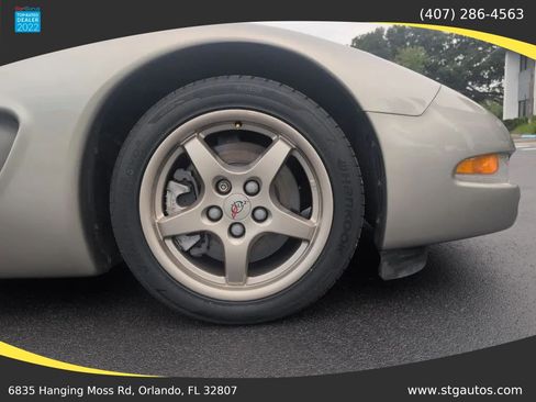 Used 2000 Chevrolet Corvette Convertible w/ Memory Pkg RWD image 21