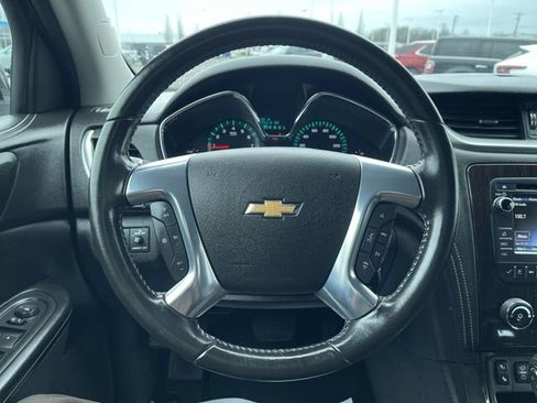 Used 2015 Chevrolet Traverse LT w/ Style and Technology Package image 11
