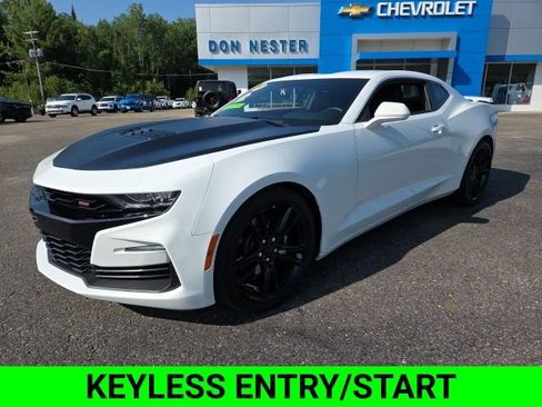 Used 2019 Chevrolet Camaro SS RWD image 4