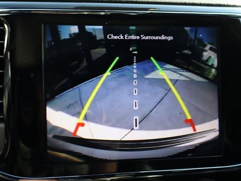 Used 2021 Jeep Grand Cherokee Laredo X image 39