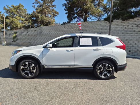 Used 2019 Honda CR-V Touring image 2