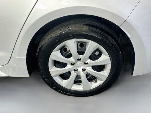 Used 2024 Toyota Corolla LE FWD image 29