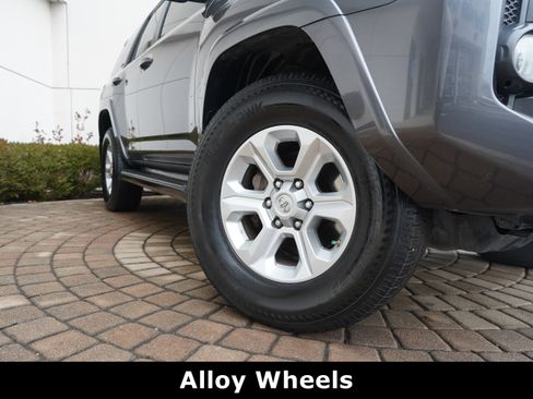 Used 2020 Toyota 4Runner SR5 image 16