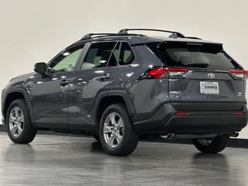 Used 2025 Toyota RAV4 LE AWD/4WD image 6