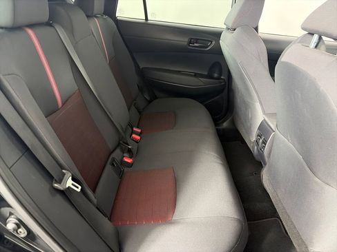 Used 2025 Toyota Corolla Cross Hybrid Nightshade image 28