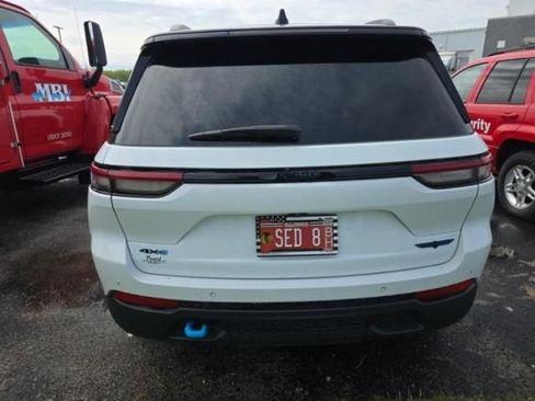 Used 2022 Jeep Grand Cherokee Trailhawk AWD/4WD image 12