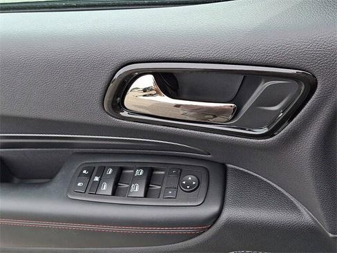 Certified 2023 Dodge Durango GT image 17