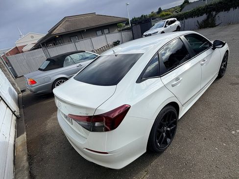 Used 2025 Honda Civic Sport image 5
