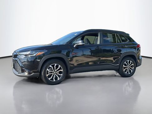 Used 2023 Toyota Corolla Cross AWD Hybrid image 3