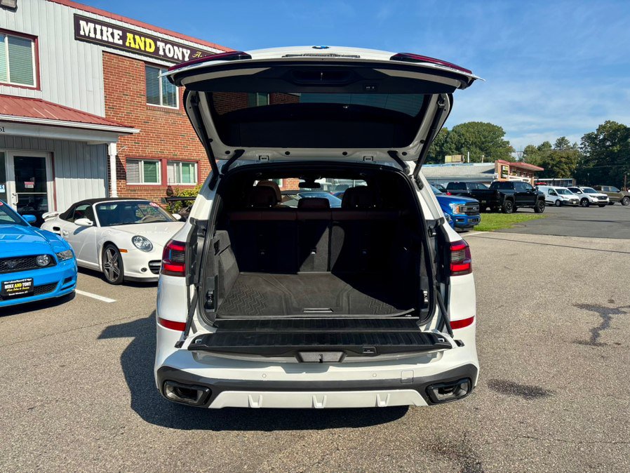 Used 2022 BMW X5 xDrive40i w/ M Sport Package AWD/4WD image 32