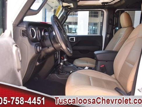 Used 2018 Jeep Wrangler Unlimited Sahara AWD/4WD image 20