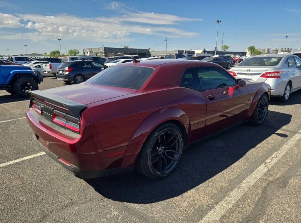 Used 2019 Dodge Challenger SRT Hellcat RWD image 2