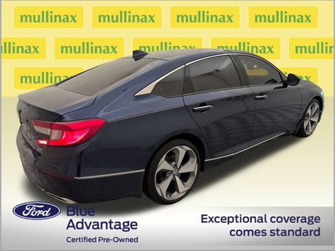 Used 2020 Honda Accord Touring image 4