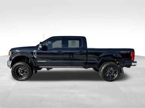 Used 2019 Ford F250 Lariat w/ Lariat Ultimate Package image 18