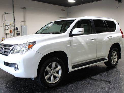 Used 2011 Lexus GX 460 w/ Comfort Plus Pkg AWD/4WD image 6