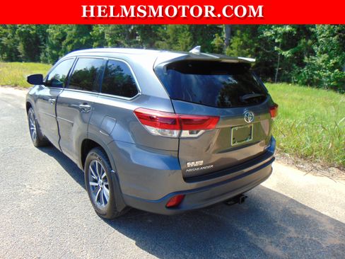 Used 2018 Toyota Highlander XLE AWD/4WD image 8