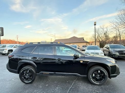Used 2022 Subaru Outback Wilderness image 7