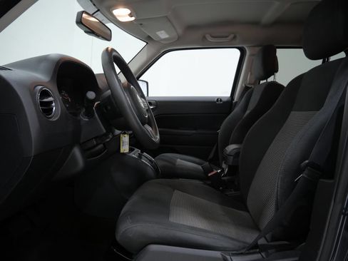 Used 2016 Jeep Patriot Sport w/ Power Value Group FWD image 11