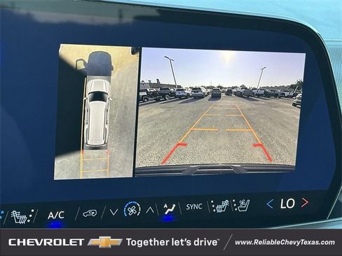 New 2026 Chevrolet Suburban Premier image 18