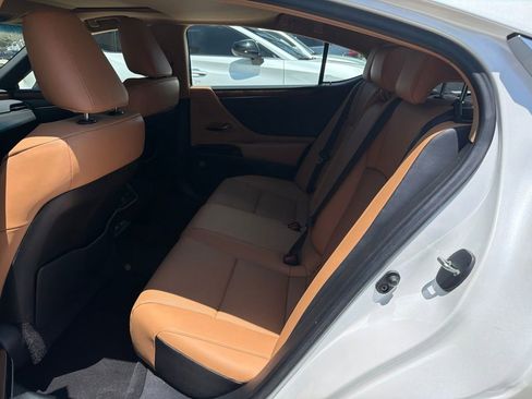 Used 2023 Lexus ES 350 w/ Premium Package FWD image 6