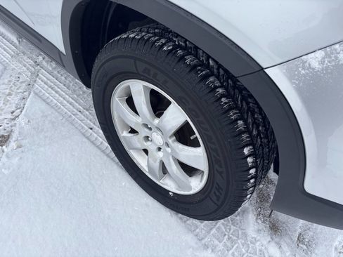 Used 2011 Kia Sorento 2WD image 9