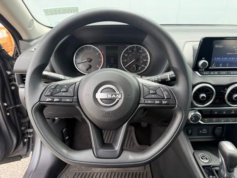 Used 2025 Nissan Sentra S FWD image 13