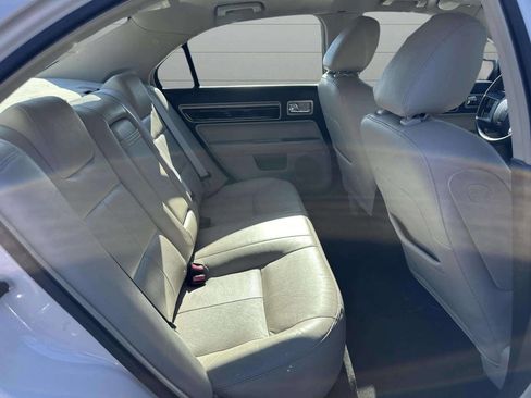 Used 2009 Lincoln MKZ image 17