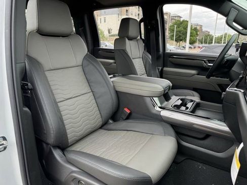 New 2026 Chevrolet Silverado 2500 ZR2 AWD/4WD image 24