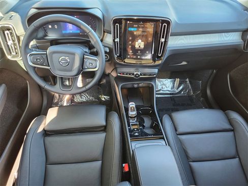 New 2026 Volvo XC40 B5 Plus w/ Protection Package Premier image 2