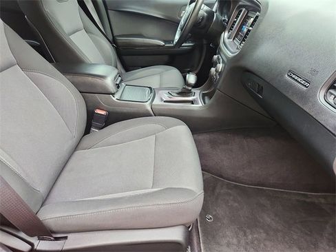 Used 2018 Dodge Charger SXT w/ Blacktop Package image 26