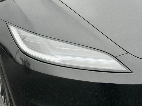 Used 2025 Tesla Model 3 image 16