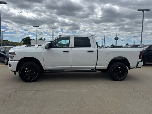 New 2026 RAM 2500 Tradesman AWD/4WD image 22