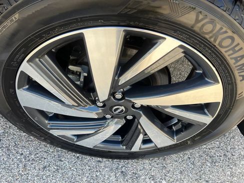Certified 2024 Nissan Murano SL AWD/4WD image 45